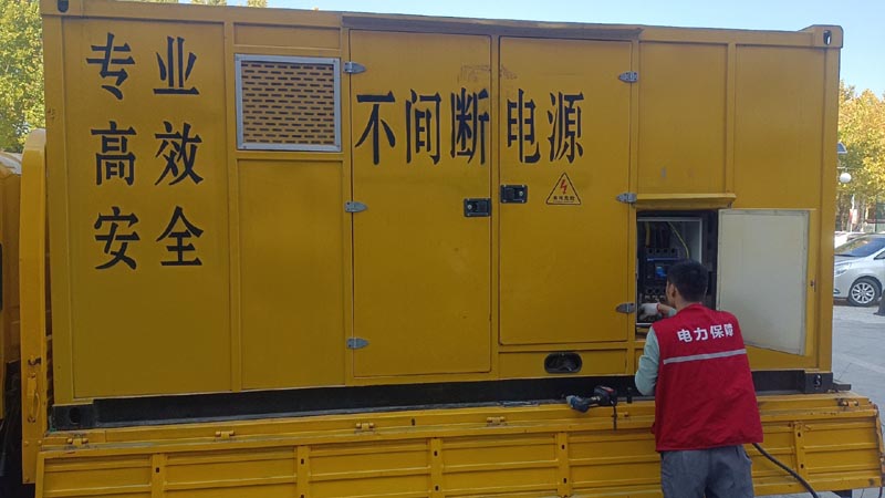 枣强柴油发电机组和UPS电源配合使用时，如何避免切换过程中的电力中断？